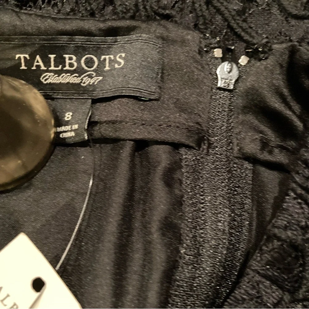 NWT Talbots black lace evening /cocktail skirt. Lace overlay/black lining Size 8